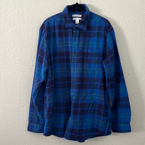 Amazon Essential Plaid Button Down Shirt - Picture 1 of 10